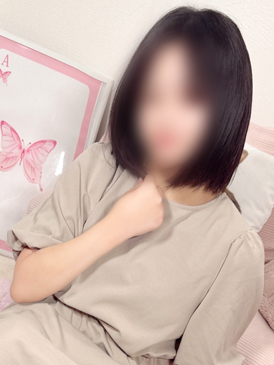 もね☆18歳黒髪未経験清純美女